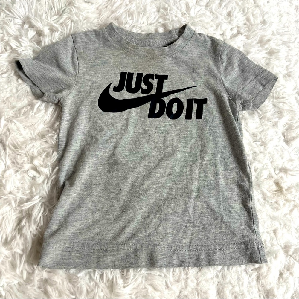 NIKE | 2T boys tshirt